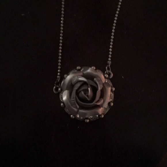 16” w/ extender rose necklace in silvertone - Picture 1 of 5